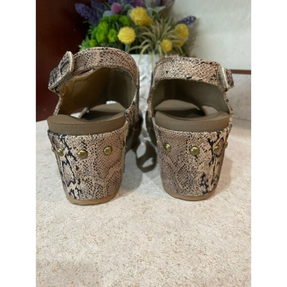 Corkys Shoes - Cabot Brown Snake Wedge Size 7 - Picture 7 of 9